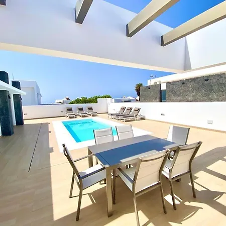 Luxury Celine - 3 Beds - 3 Baths * Puerto del Carmen (Lanzarote)