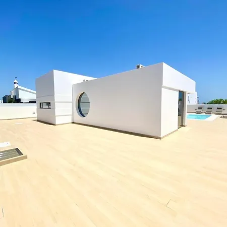 Luxury Celine - 3 Beds - 3 Baths Apartment